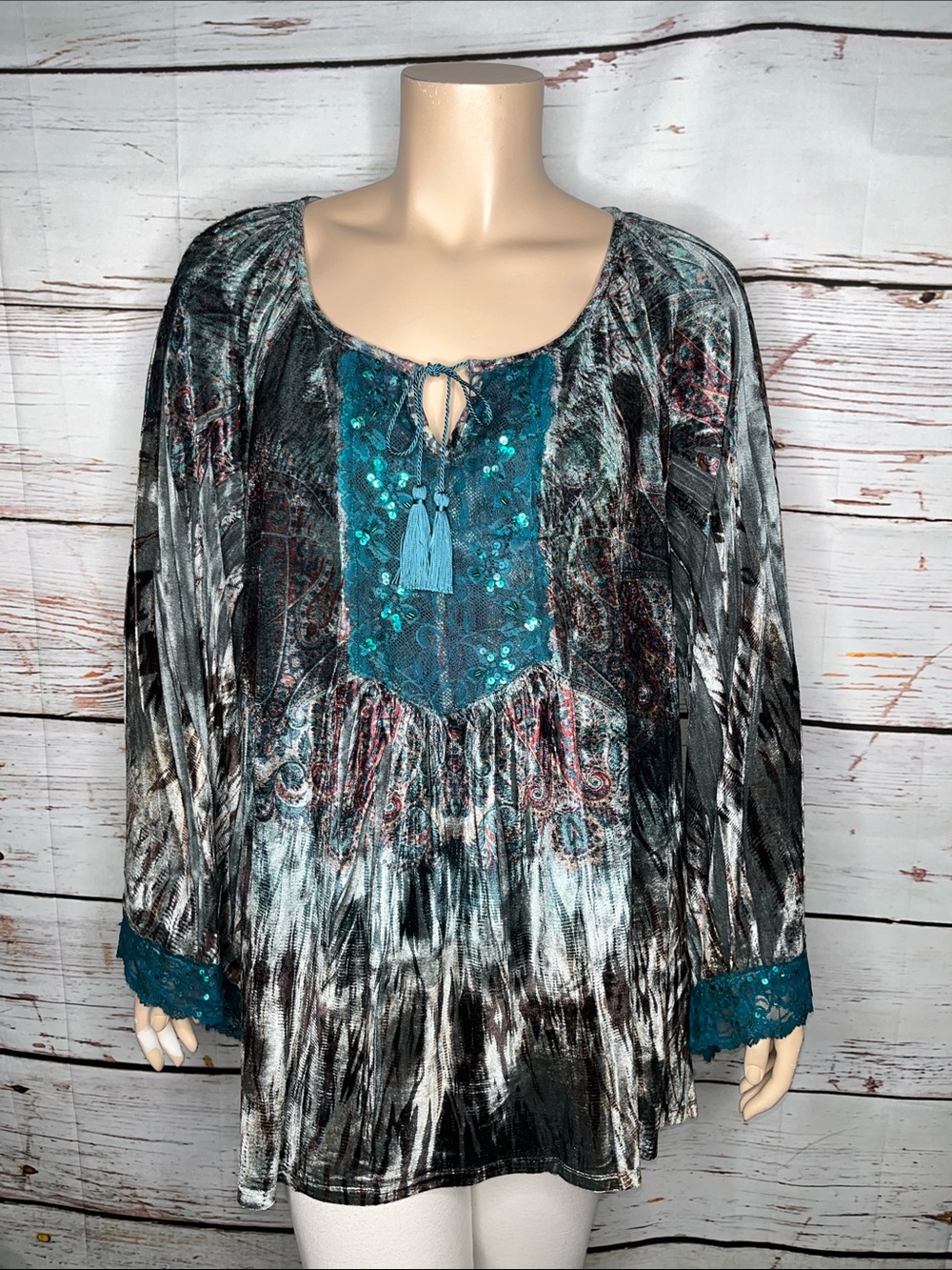 One World Size 2X Paisley Print - Sequin & Lace Trim Velvet Blouse Top